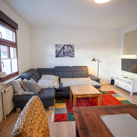 Apartamento Haus Unterm Mammutbaum - Elberadweg Magdeburgo Exterior foto