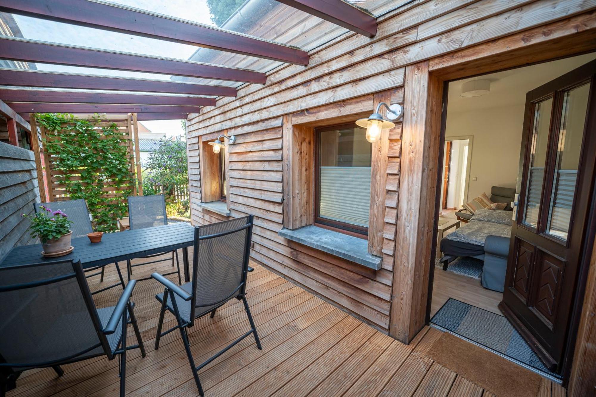 Apartamento Haus Unterm Mammutbaum - Elberadweg Magdeburgo Exterior foto