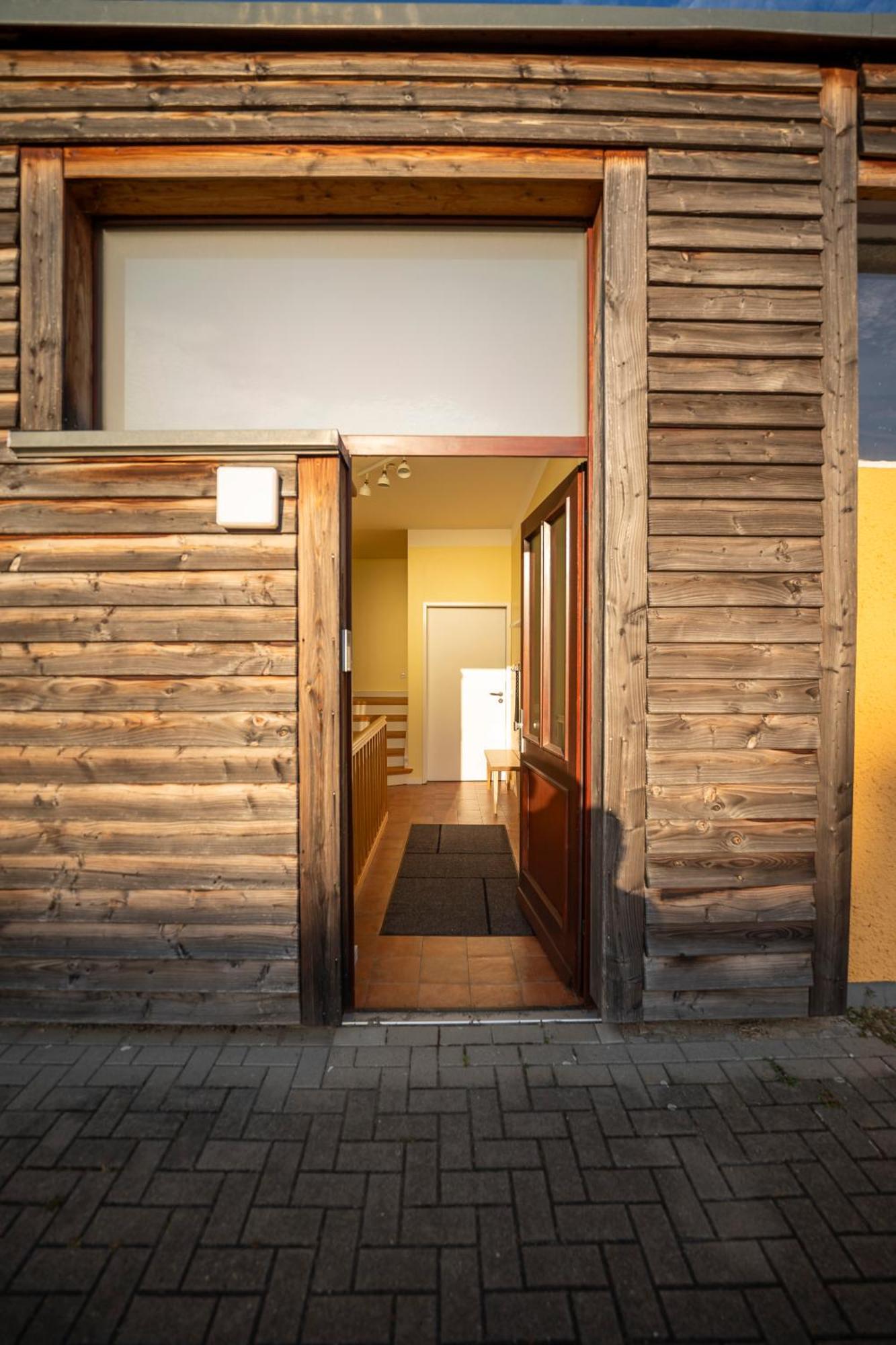 Apartamento Haus Unterm Mammutbaum - Elberadweg Magdeburgo Exterior foto